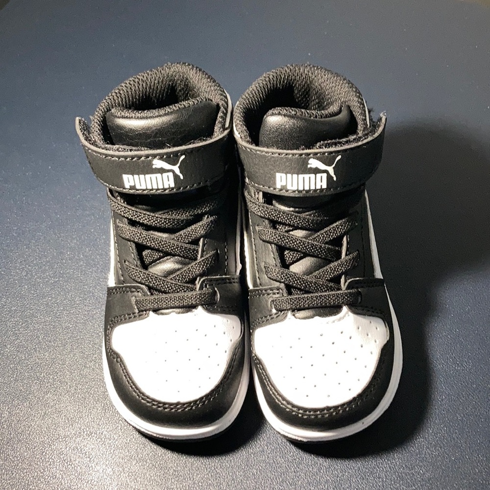 NEW Puma kids sneaker